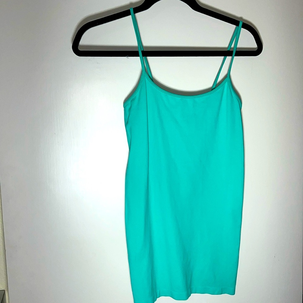Dynamic Green Basic Top